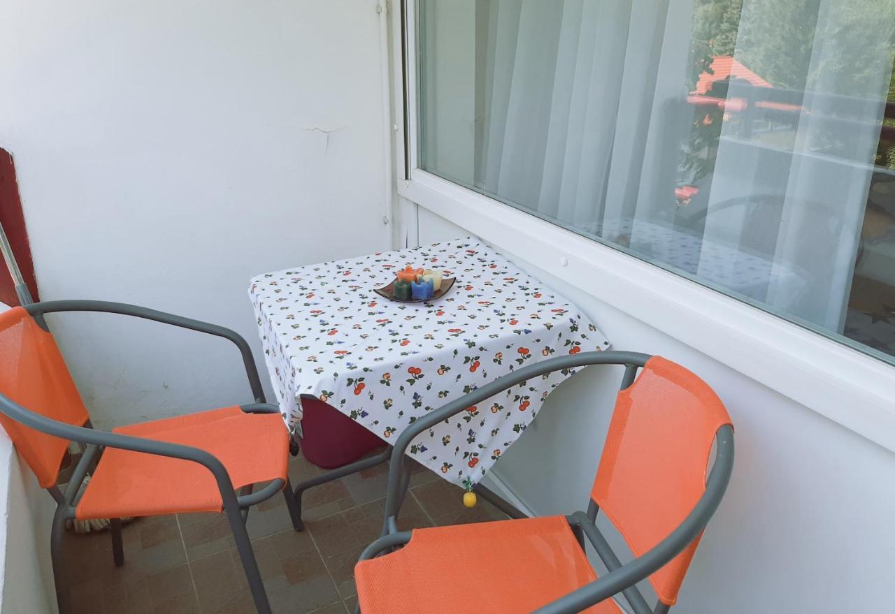 Clara Apartman Csopak Exterior photo